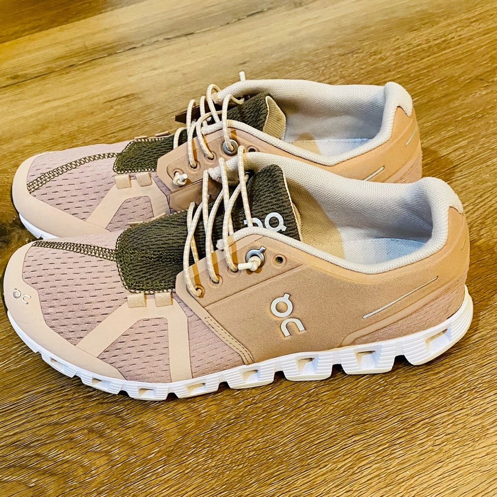 QC Swiss on cloud running shoes